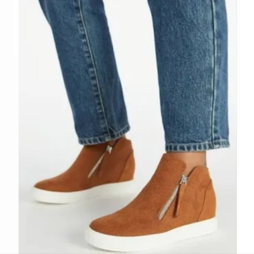 JustFab Brown High-Top Boots - Picture 1 of 6